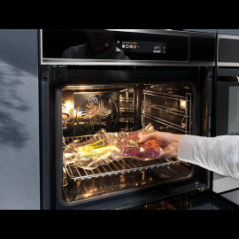 Духовой шкаф Electrolux VKA9S21WX