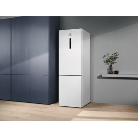 Холодильник ELECTROLUX LNC7ME32W2