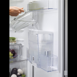 Холодильник Electrolux ERF 4116 AOX нержавеющая сталь