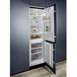 Холодильник ELECTROLUX LNG7TE18S