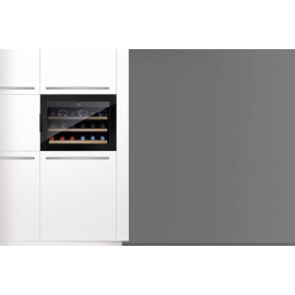 Встраиваемый винный шкаф Caso WineSafe 18 EB black