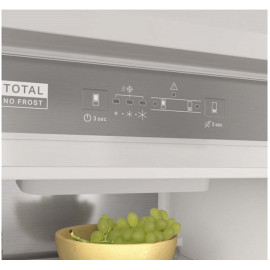 Холодильник WHIRLPOOL WHC 18T341