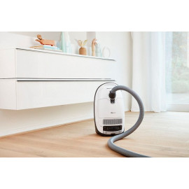 Пылесос Miele SGSP3 Complete C3 Jubilee белый лотос