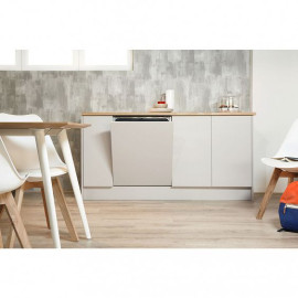Посудомоечная машина Indesit DIFP 8B+96 Z