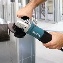 Шлифмашина Makita 9565PCV
