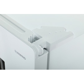 Холодильник SUNWIND SCS504F