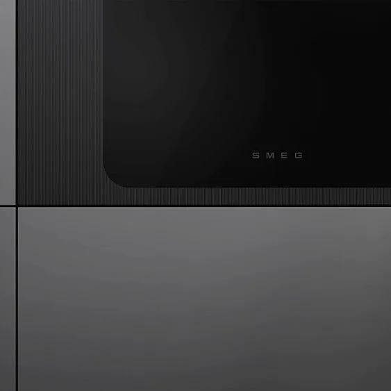 Духовой шкаф SMEG SO6201S2B