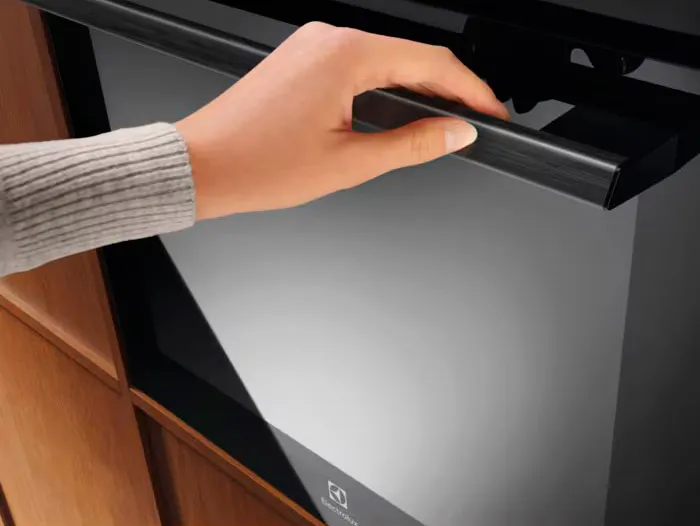 Духовой шкаф ELECTROLUX LOE8H39Z