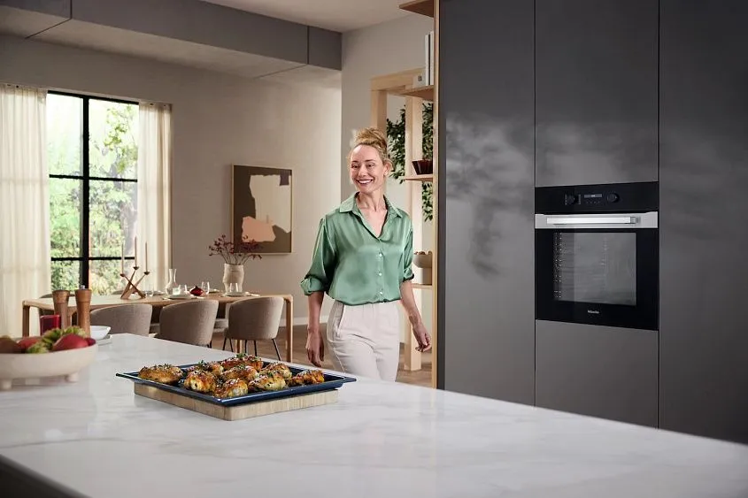 Духовой шкаф MIELE H 2861 B CLST