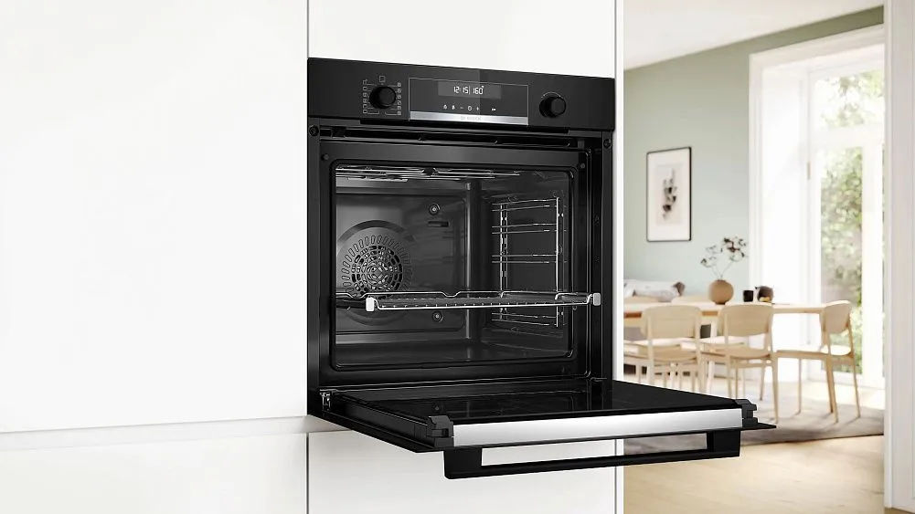 Духовой шкаф BOSCH HBG578EB7