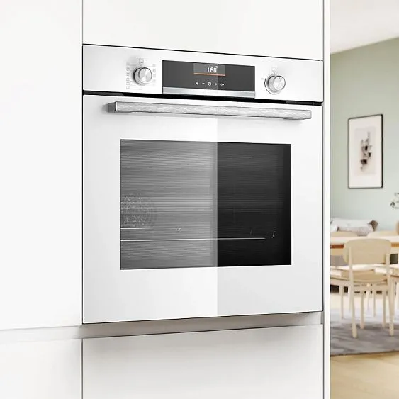 Духовой шкаф BOSCH HBG536EW4
