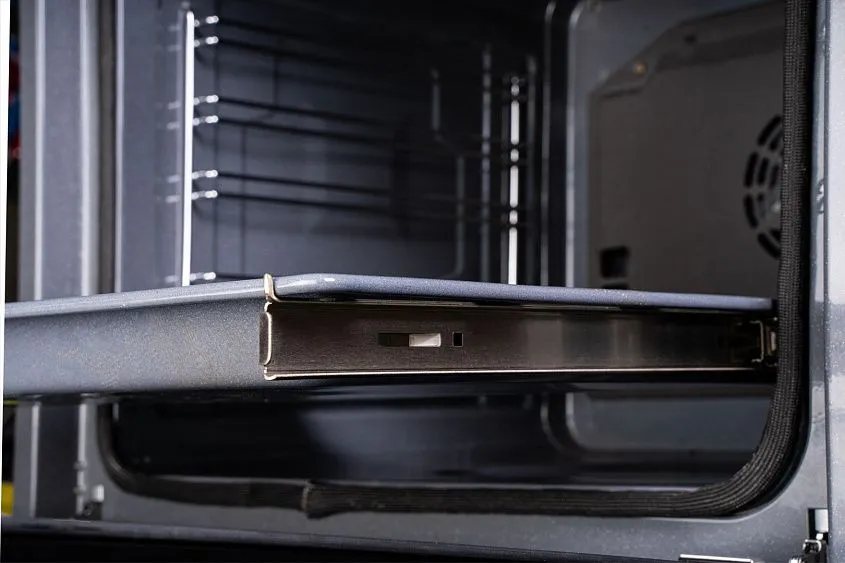 Духовой шкаф VARD VOC444HI