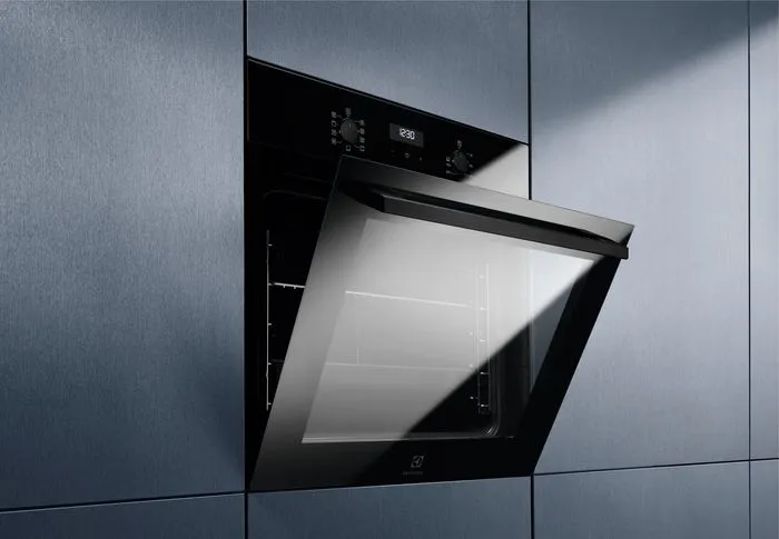 Духовой шкаф ELECTROLUX EOF5H50BZ