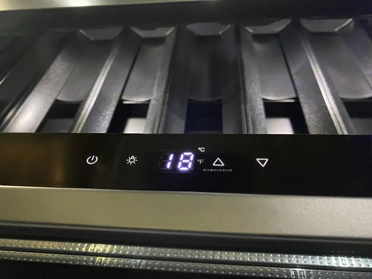 Винный шкаф PANDO PVMC 15-5 PA