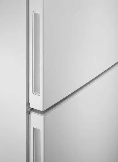 Холодильник ELECTROLUX LNT5ME32W1