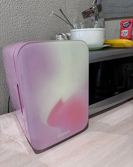 Холодильник для косметики KITFORT КТ-4101