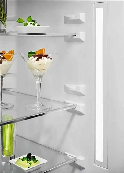 Холодильник ELECTROLUX LNT7ME36K2