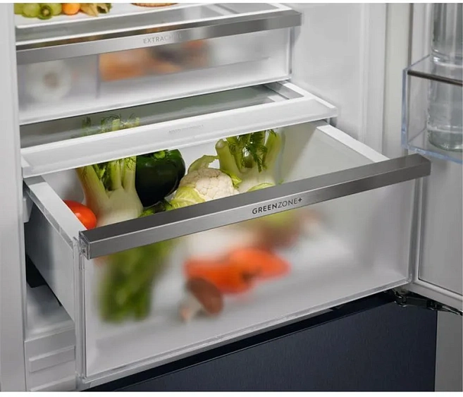 Холодильник ELECTROLUX ENC8MC19S