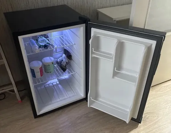 Холодильник VIATTO MK-RC42B