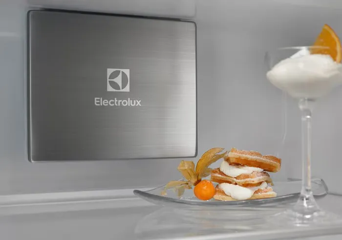 Холодильник ELECTROLUX ENP7TD75S