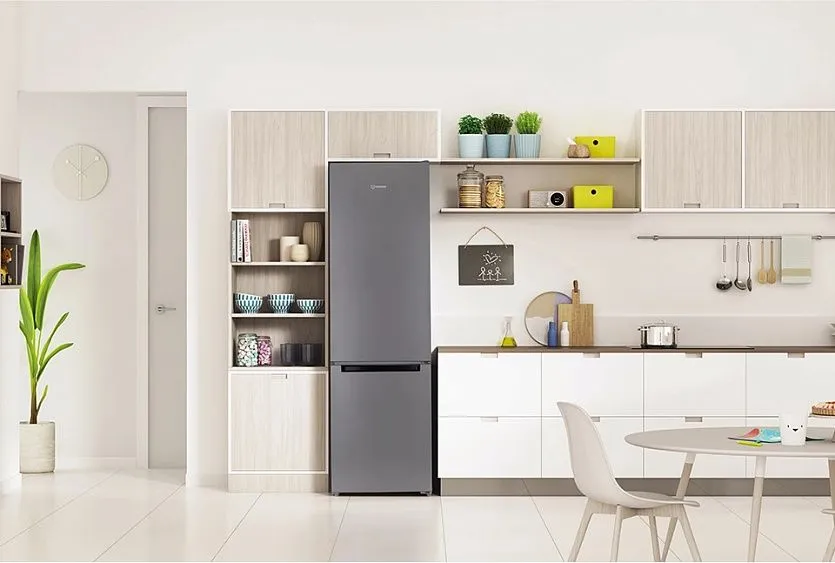 Холодильник INDESIT DS 3200 G