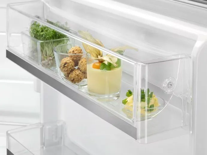 Холодильник ELECTROLUX LXB1AE13W0