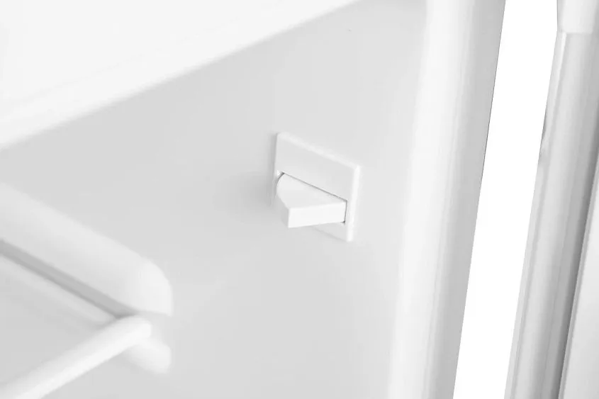 Холодильник HYUNDAI CT10021H белый