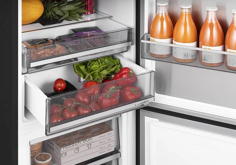 Холодильник WEISSGAUFF WRK 2000 Premium Total NoFrost Black