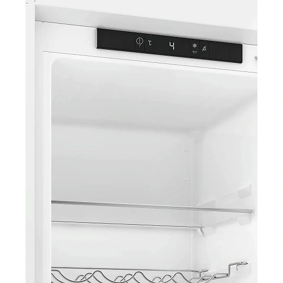 Холодильник HOTPOINT-ARISTON HBDR 18I