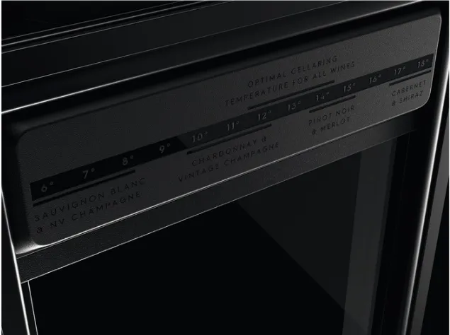 Винный шкаф AEG AWUS018B7B