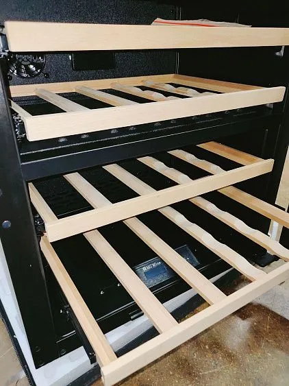 Винный шкаф MC WINE W35B