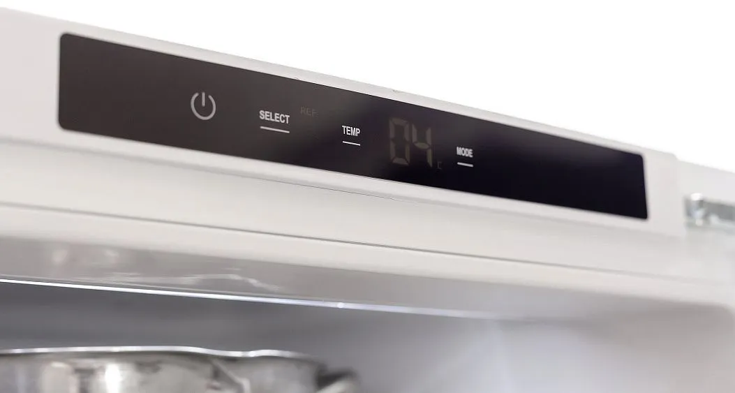 Холодильник SCANDILUX RBI238T