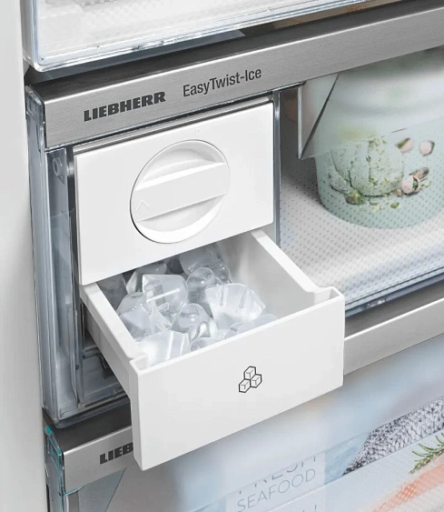 Холодильник LIEBHERR CBNbsa 5753