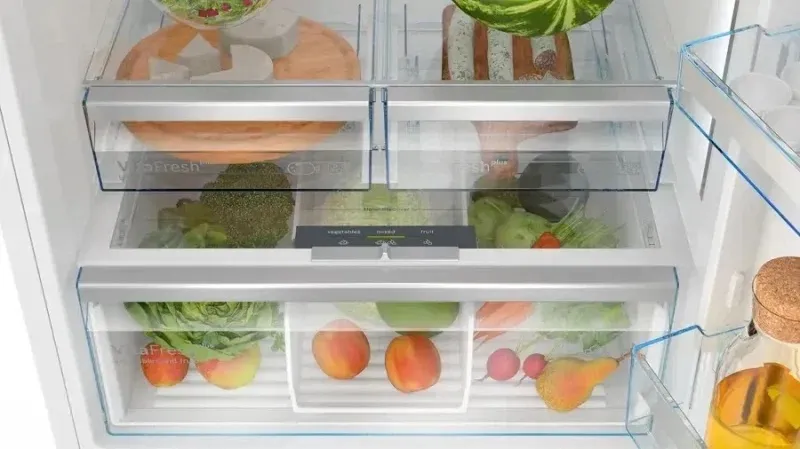 Холодильник BOSCH KGP76AWC0N