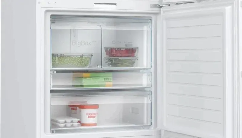 Холодильник BOSCH KGP76AWC0N