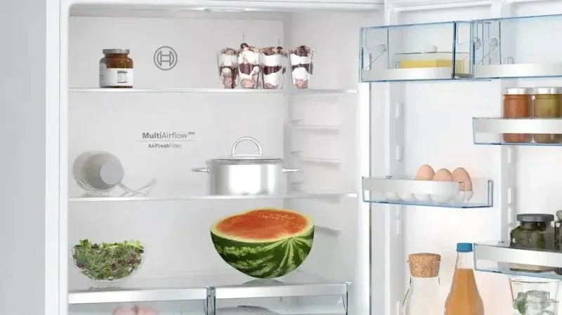 Холодильник BOSCH KGP76AWC0N