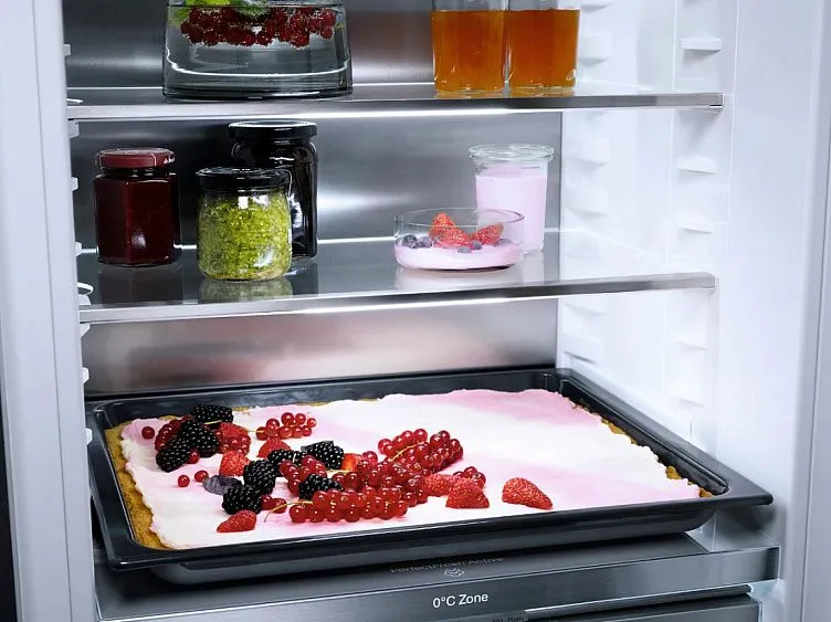 Холодильник MIELE K 7747 С