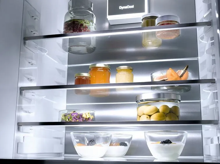Холодильник MIELE K 7797 C R