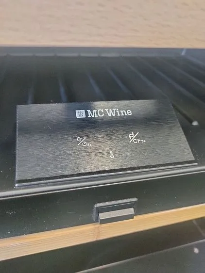 Винный шкаф MC WINE W24W