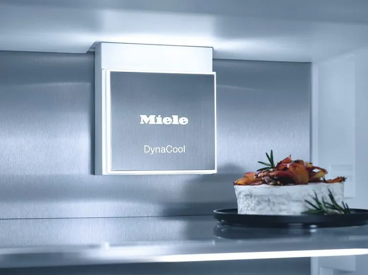 Холодильник MIELE K 7797 C R