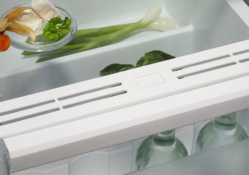 Холодильник ELECTROLUX ERD6DE18S4