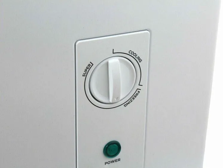 Морозильный ларь BOSFOR CFR 144