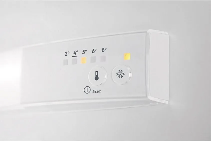 Холодильник ELECTROLUX ERD6DE18S4