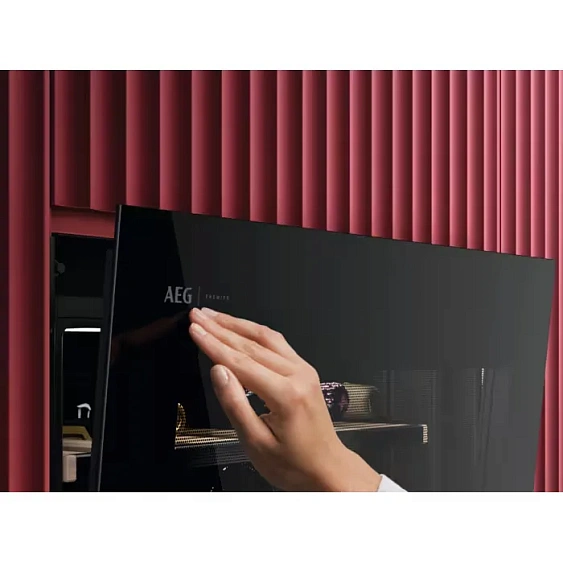 Винный шкаф AEG NKW8P21KAB