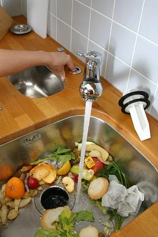 Измельчитель пищевых отходов IN SINK ERATOR ISE 200