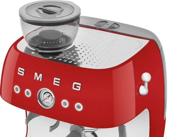 Кофеварка SMEG ECF03RDEU