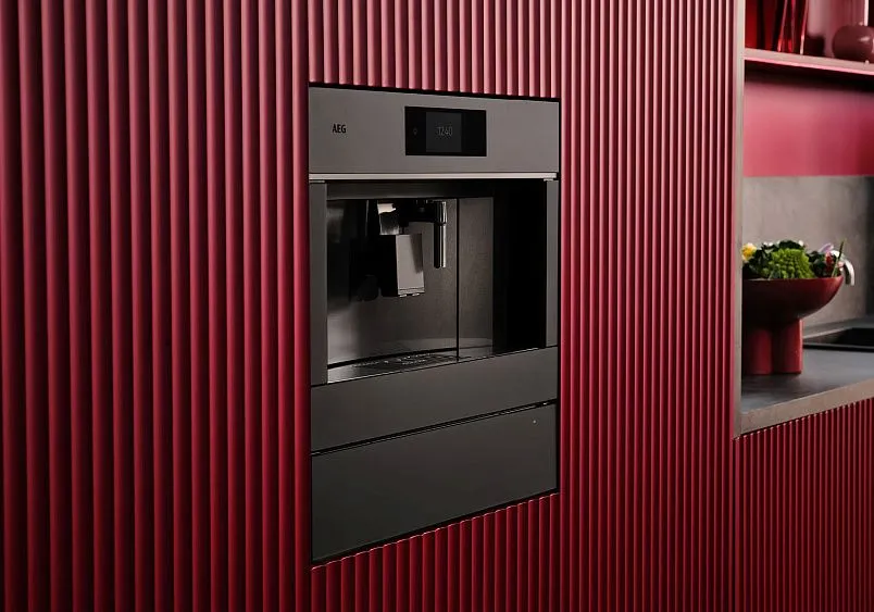 Кофемашина AEG TC8NK7T