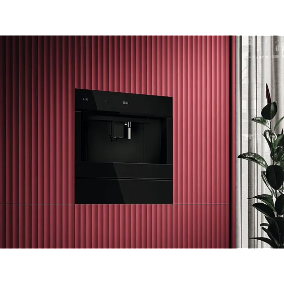 Кофемашина AEG NKC9N8B