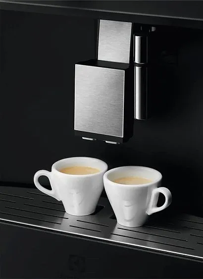 Кофемашина ELECTROLUX KBC85X