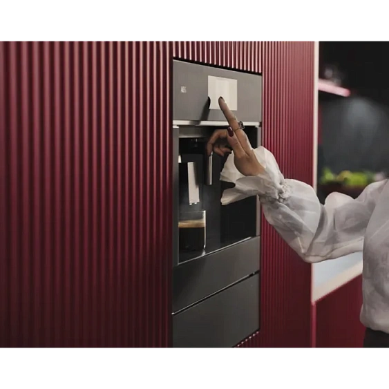 Кофемашина AEG NKC9N8T